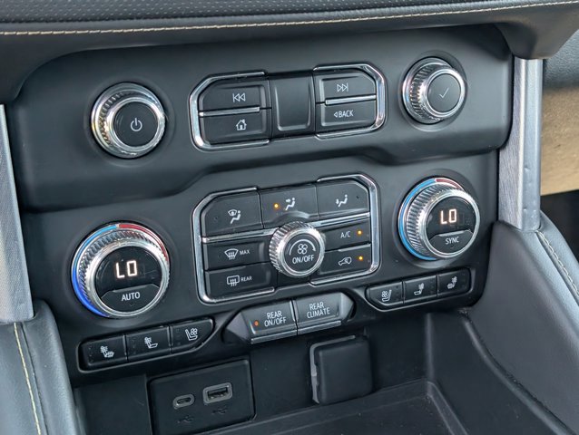 Used 2023 GMC Yukon SLT AWD/4WD image 27