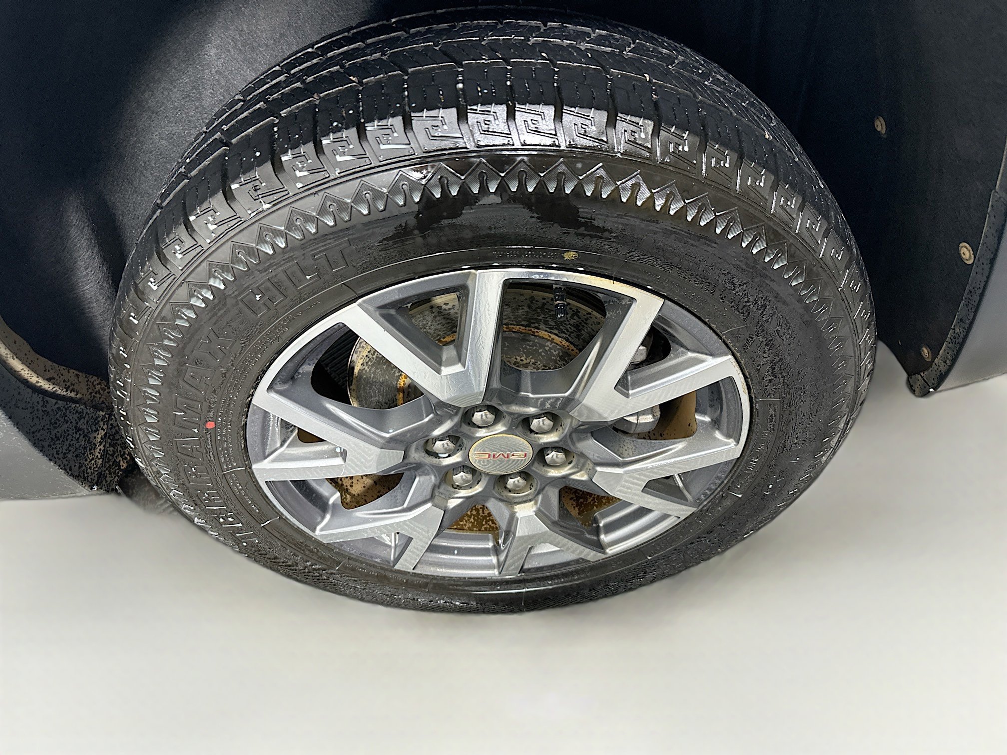 Used 2023 GMC Acadia SLT image 11