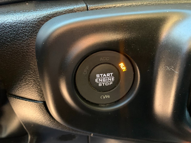 Used 2023 Jeep Gladiator Sport AWD/4WD image 25