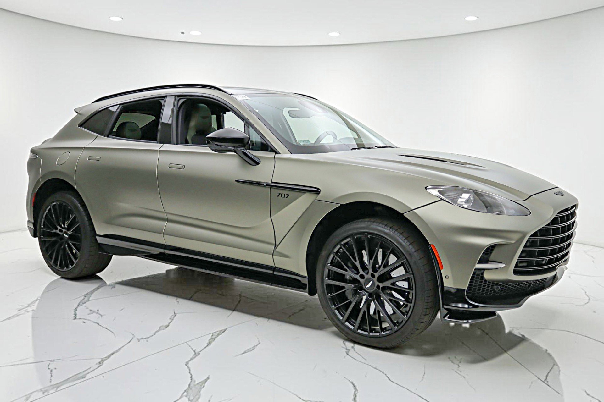 Used 2023 Aston Martin DBX 707 image 24