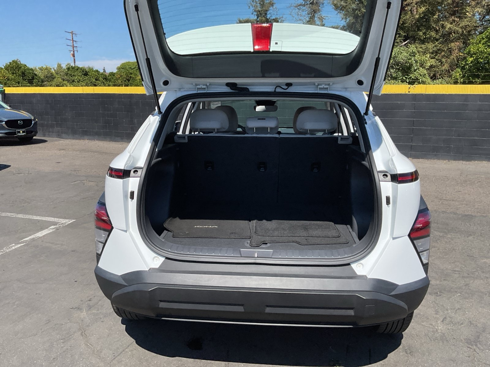 Used 2024 Hyundai Kona SE AWD/4WD image 26