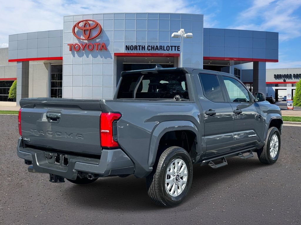 Used 2024 Toyota Tacoma SR5 AWD/4WD image 7
