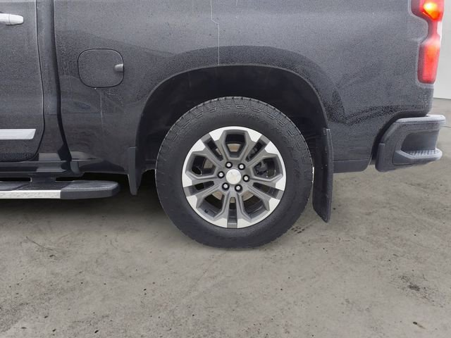 Used 2024 Chevrolet Silverado 1500 High Country w/ Z71 Off-Road Package AWD/4WD image 14