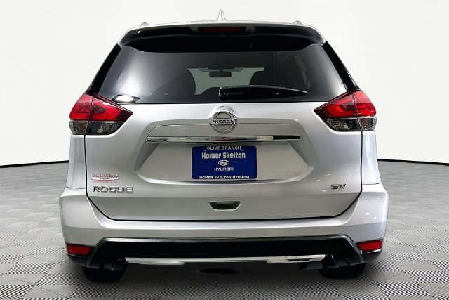 Used 2017 Nissan Rogue SV FWD image 5