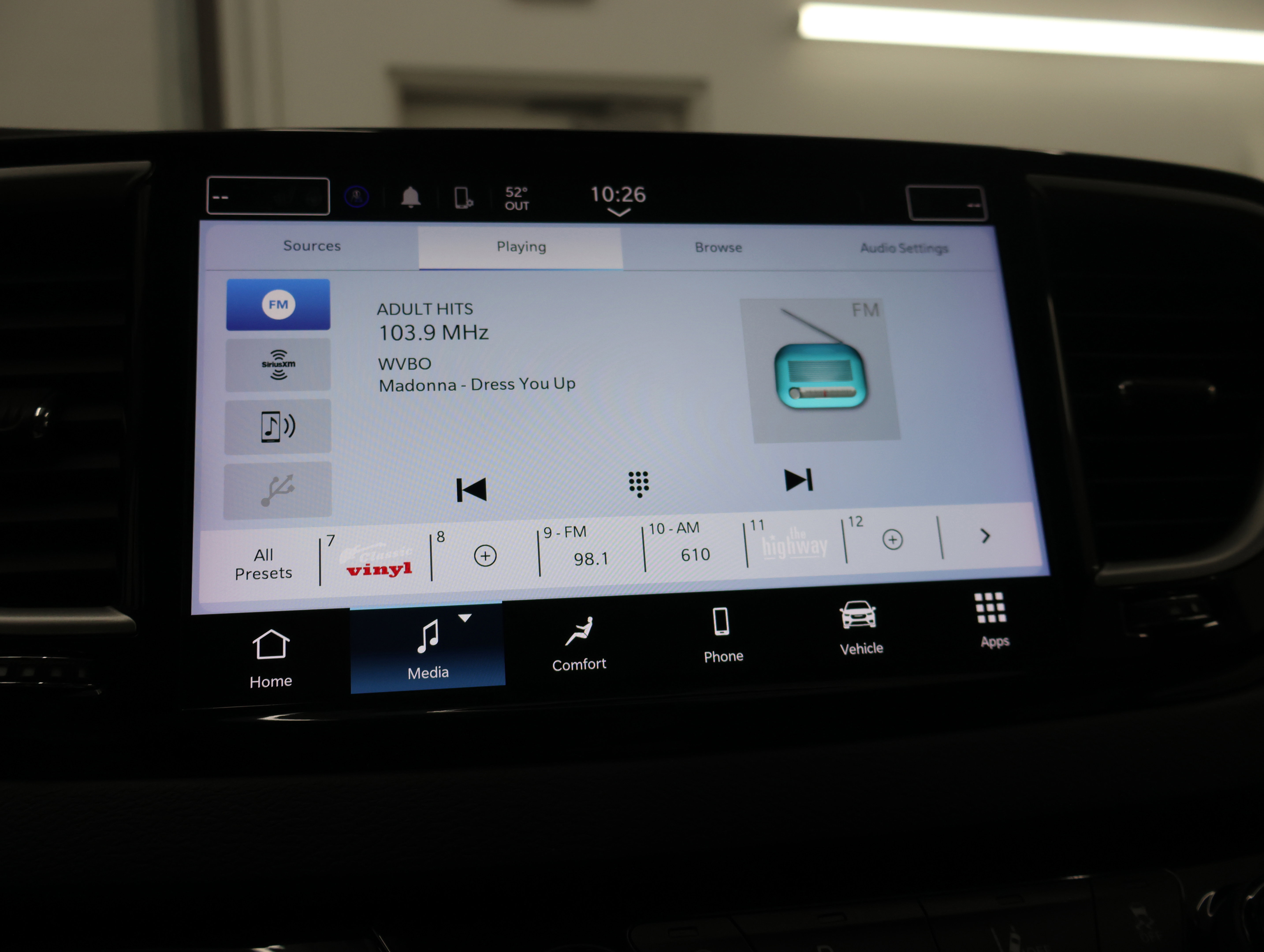 Used 2024 Chrysler Pacifica Touring-L FWD image 50