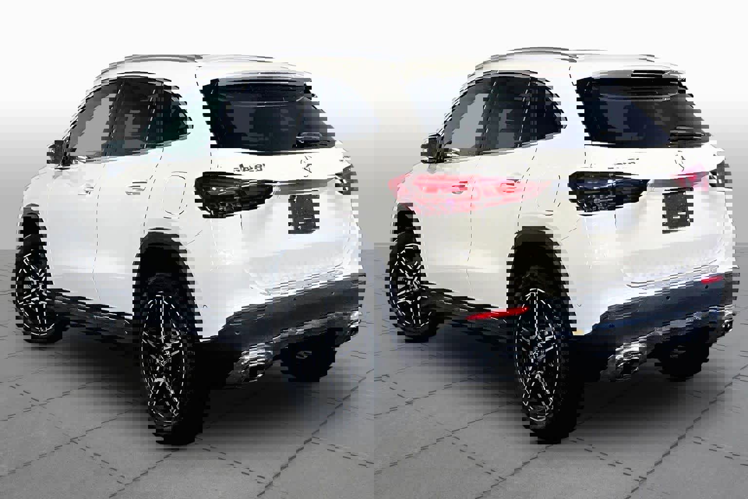 New 2026 Mercedes-Benz GLA 250 4MATIC image 3