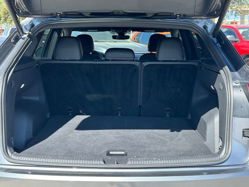 Used 2025 Volkswagen Atlas Cross Sport SE image 13