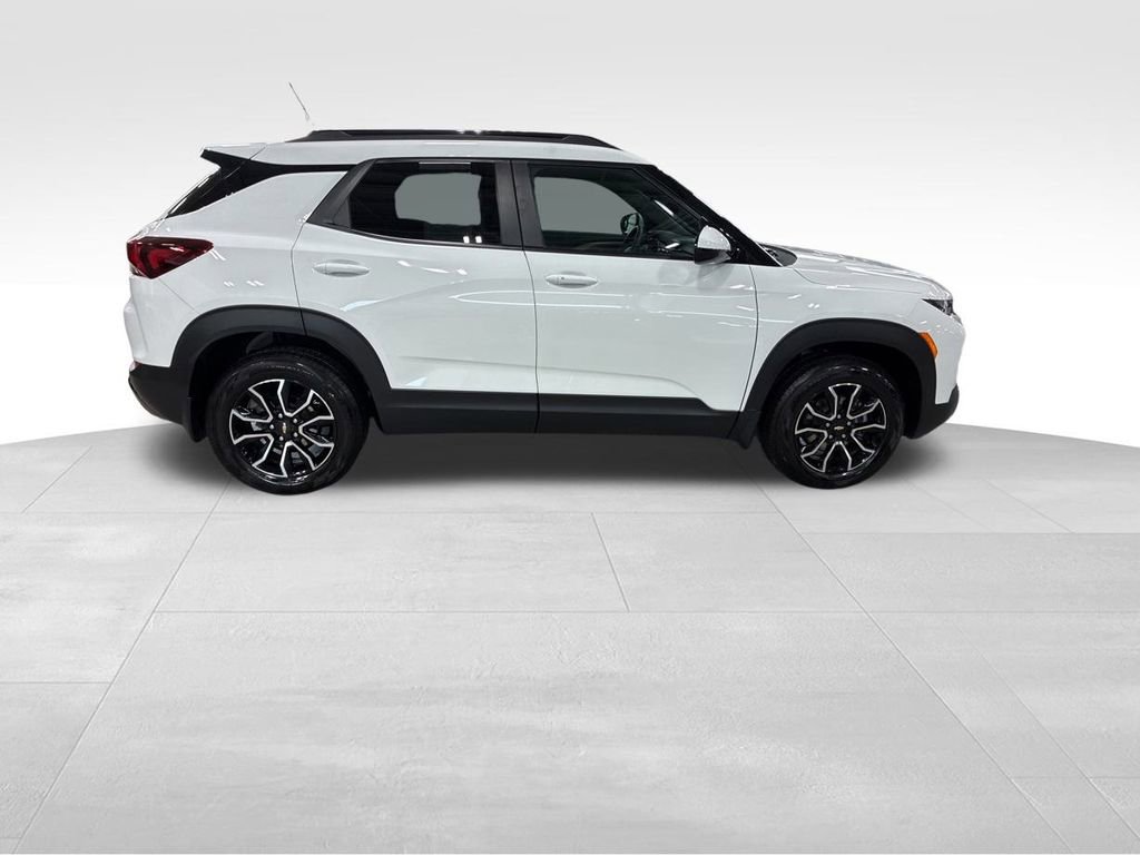 Used 2023 Chevrolet TrailBlazer ACTIV w/ Convenience Package image 10