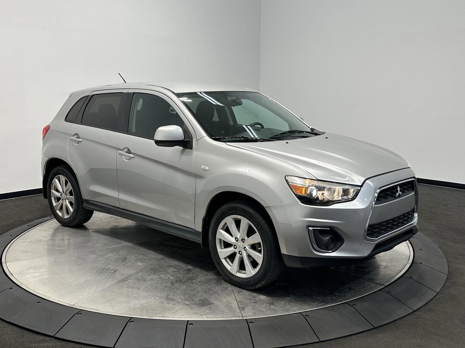 Used 2015 Mitsubishi Outlander Sport ES image 2
