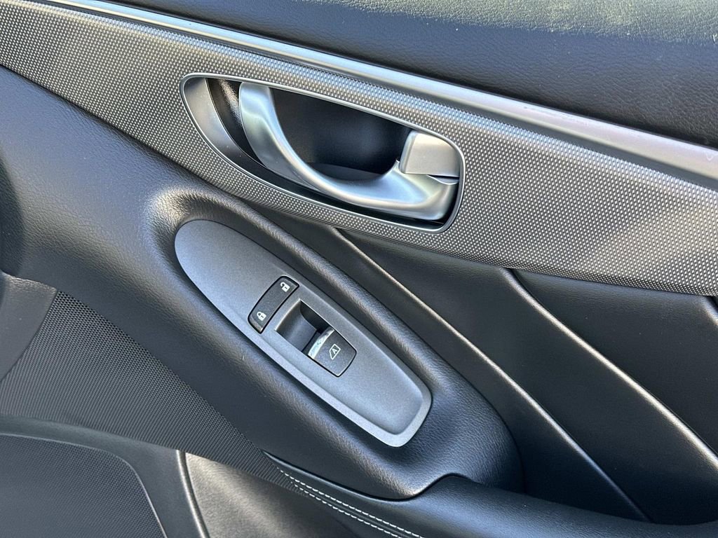 Used 2016 INFINITI Q50 Red Sport 400 image 36