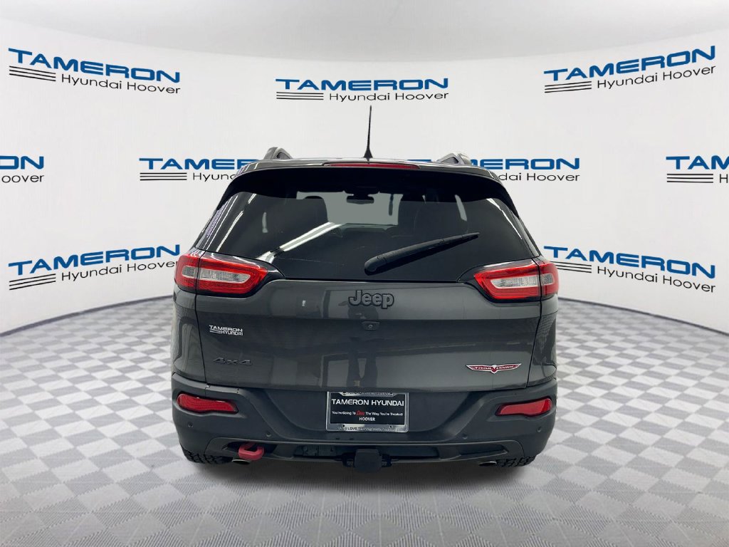 Used 2017 Jeep Cherokee Trailhawk AWD/4WD image 4
