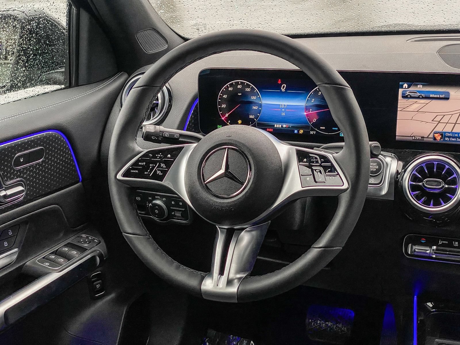 Used 2025 Mercedes-Benz GLB 250 4MATIC image 13