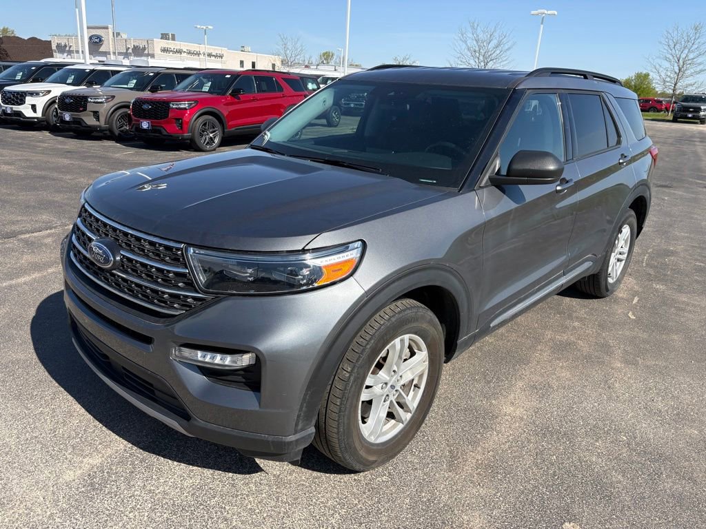 Used 2024 Ford Explorer XLT w/ Equipment Group 202A AWD/4WD image 6