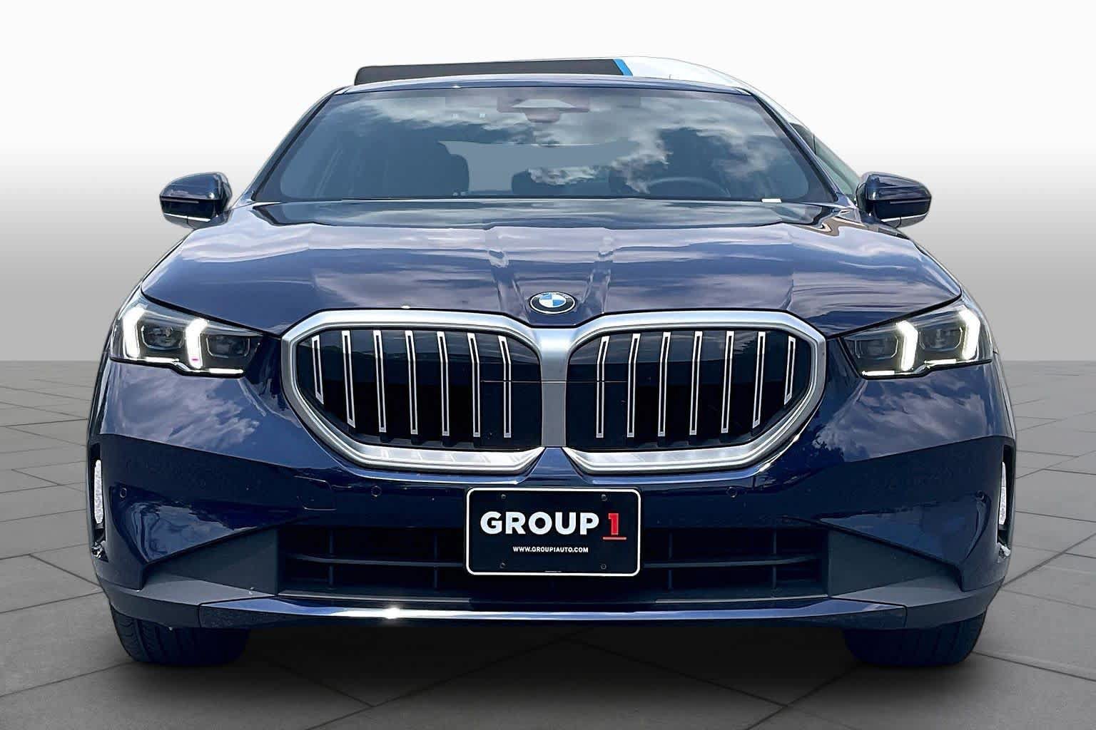 Used 2026 BMW 530i xDrive AWD/4WD image 3