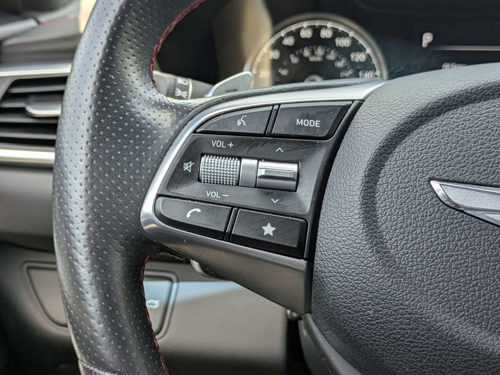 Used 2022 Genesis G70 3.3T RWD image 27