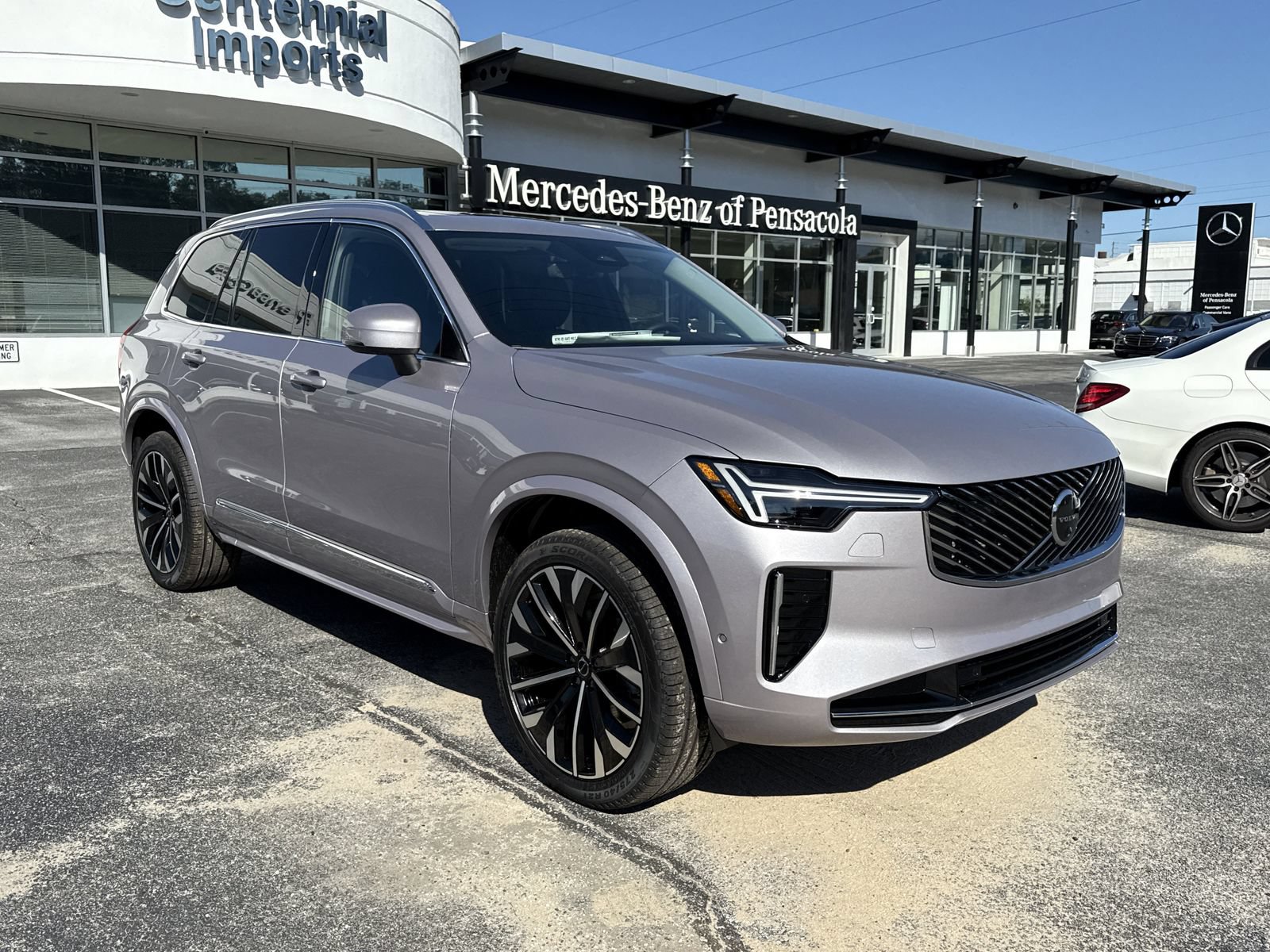 New 2026 Volvo XC90 B5 Plus w/ Protection Package Premier AWD/4WD image 7