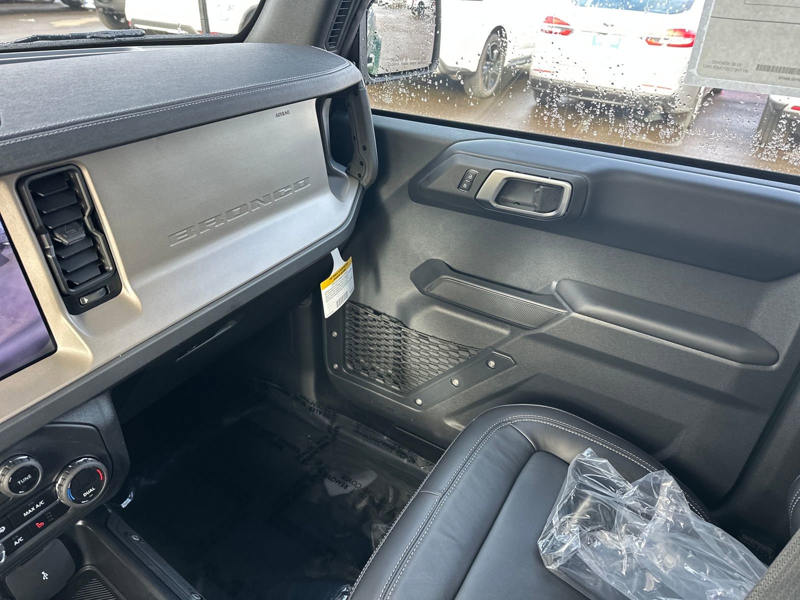 New 2025 Ford Bronco Outer Banks image 16