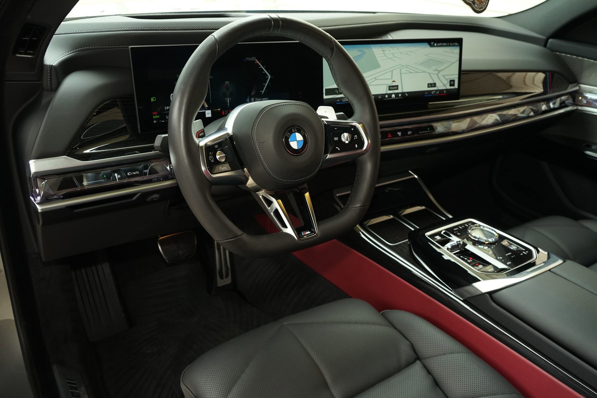 Used 2025 BMW 740i image 2