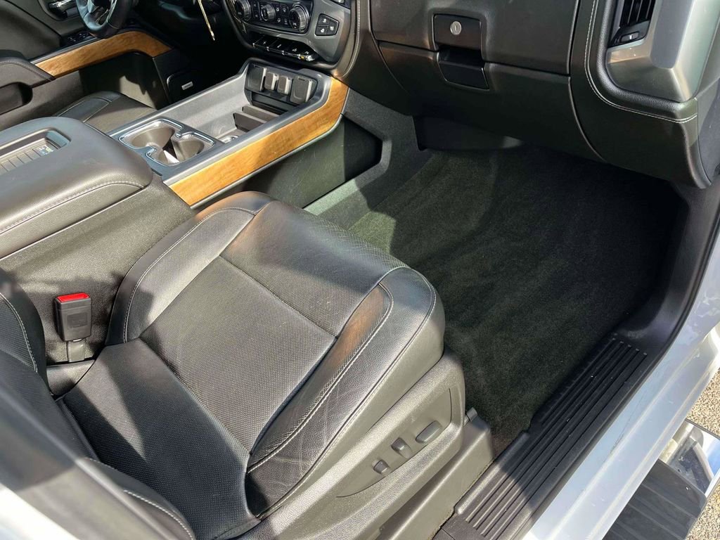 Used 2018 Chevrolet Silverado 1500 LTZ w/ High Desert Package image 10