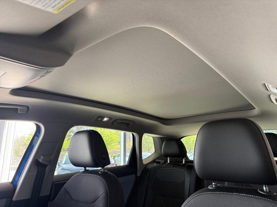 Certified 2022 Volkswagen Taos SE w/ Panoramic Sunroof Package image 25