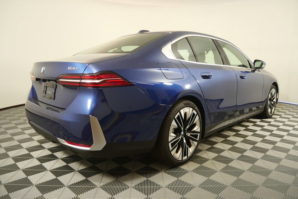 Certified 2026 BMW 530i image 3