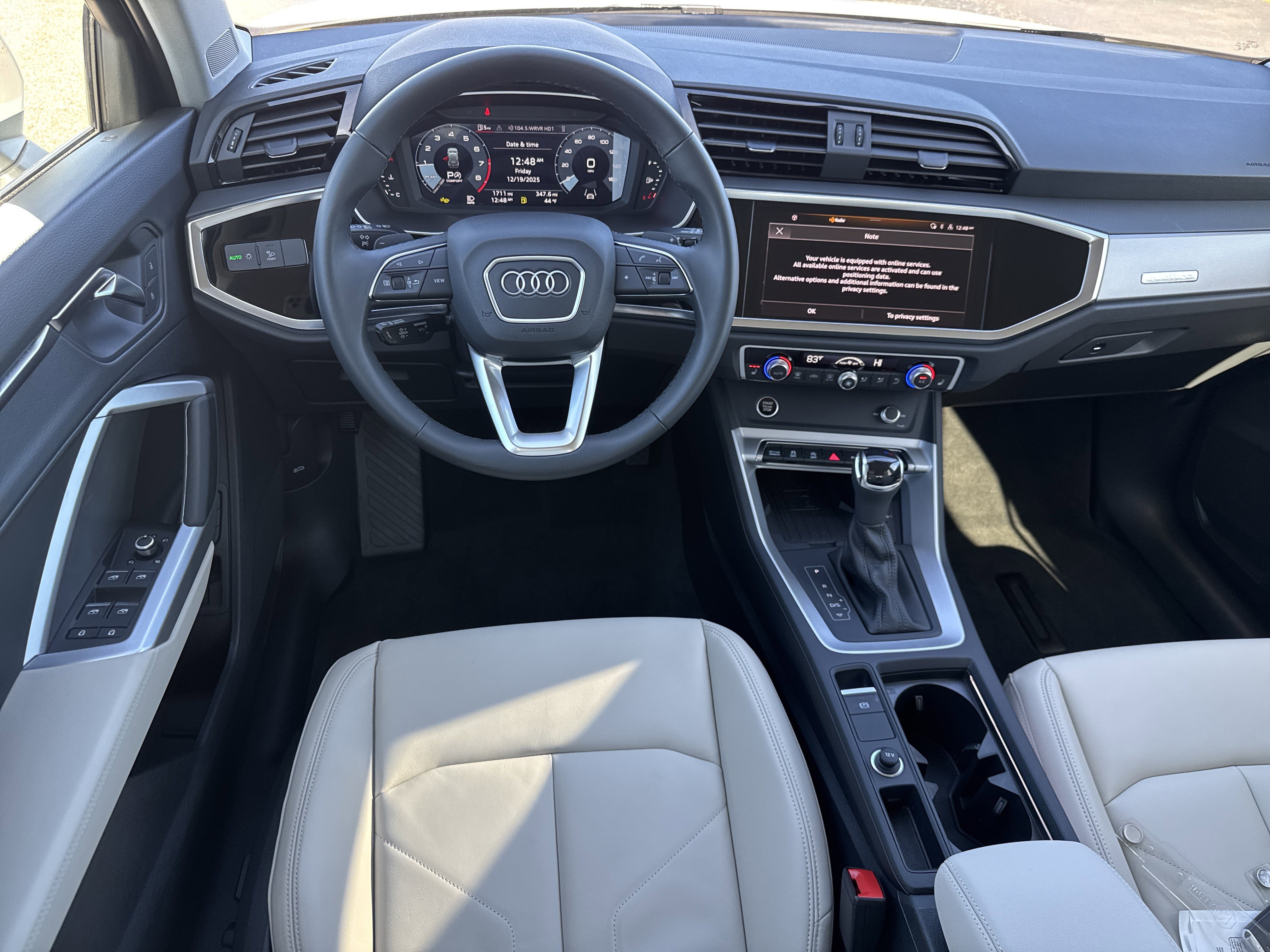 Used 2025 Audi Q3 2.0T Premium w/ Convenience Package image 7