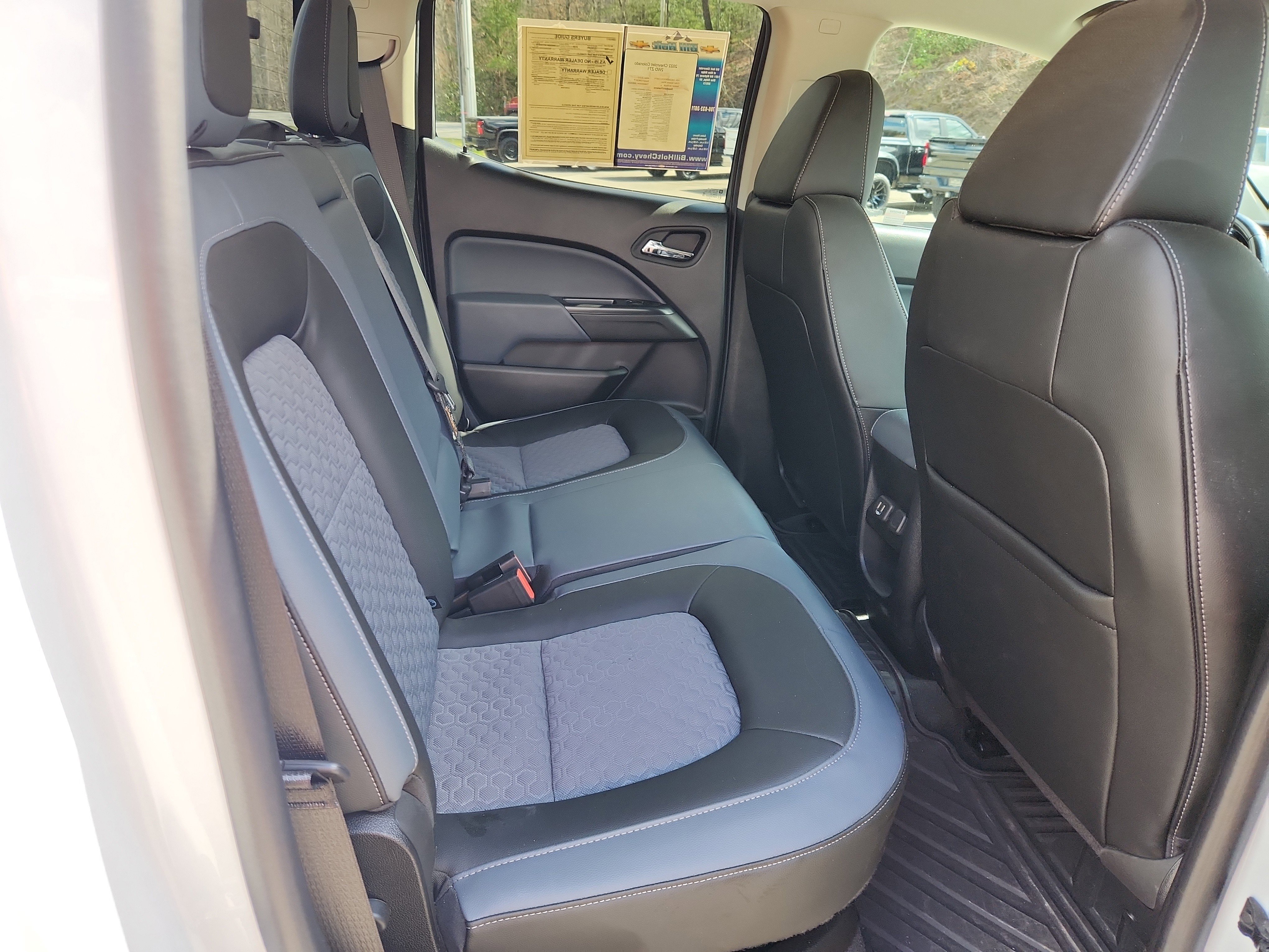 Used 2022 Chevrolet Colorado Z71 image 39