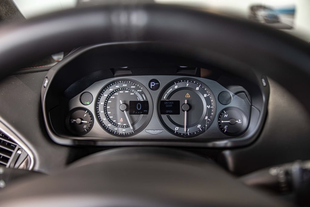 Used 2014 Aston Martin Vanquish Coupe RWD image 24