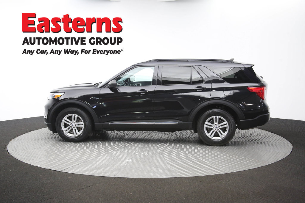 Used 2022 Ford Explorer XLT w/ Equipment Group 202A AWD/4WD image 56
