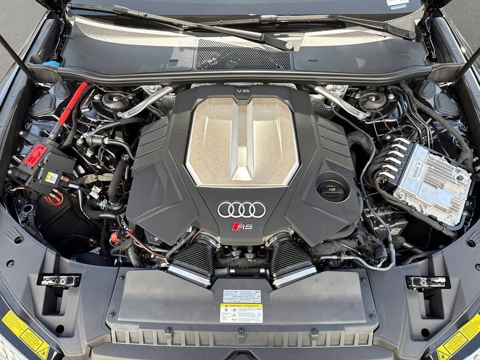 New 2025 Audi RS 6 performance image 9