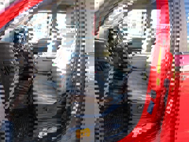 Used 2017 Ford F550 2WD Crew Cab Super Duty image 9