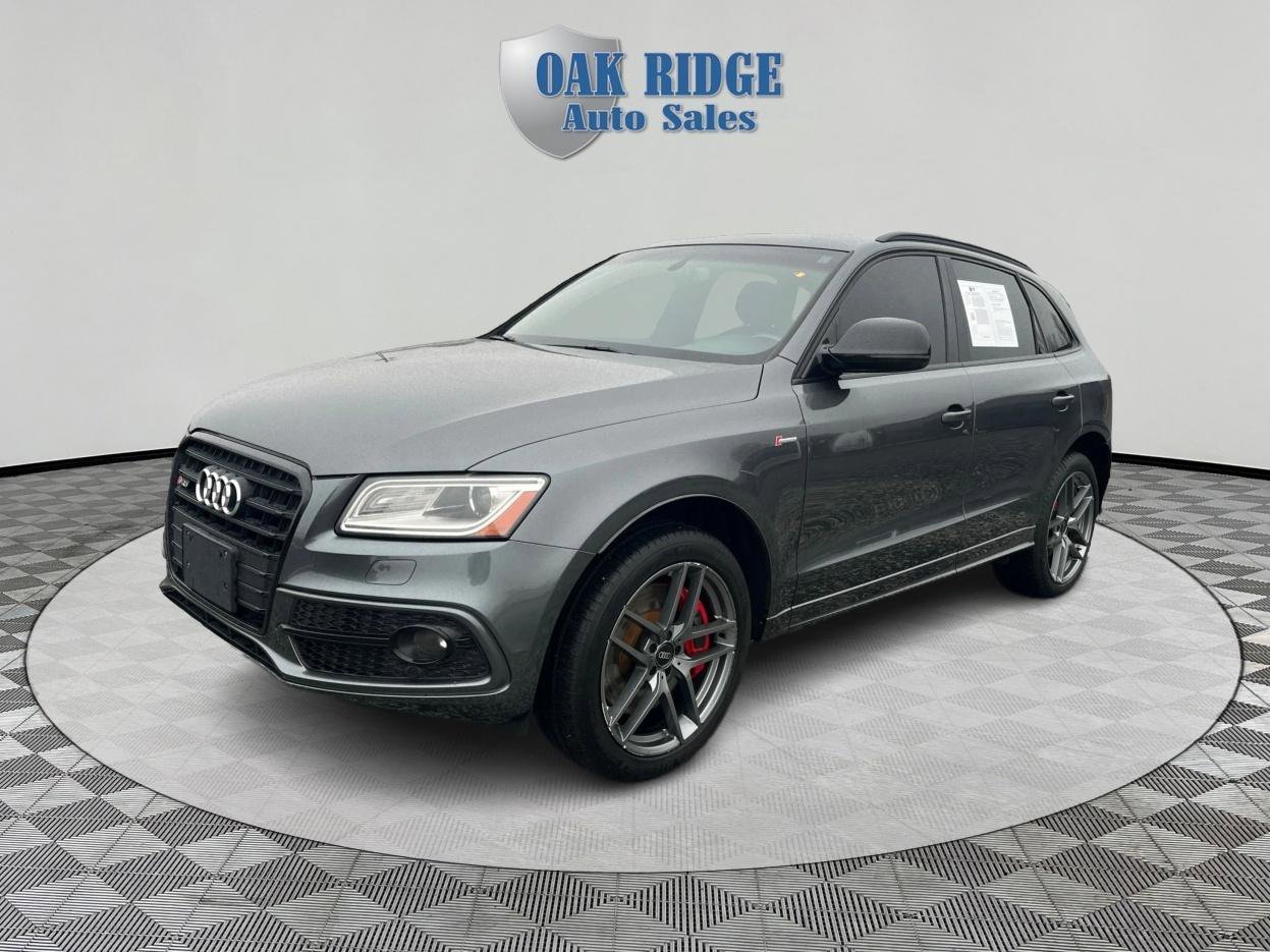 Used 2017 Audi SQ5 Premium Plus w/ Technology Package AWD/4WD image 1