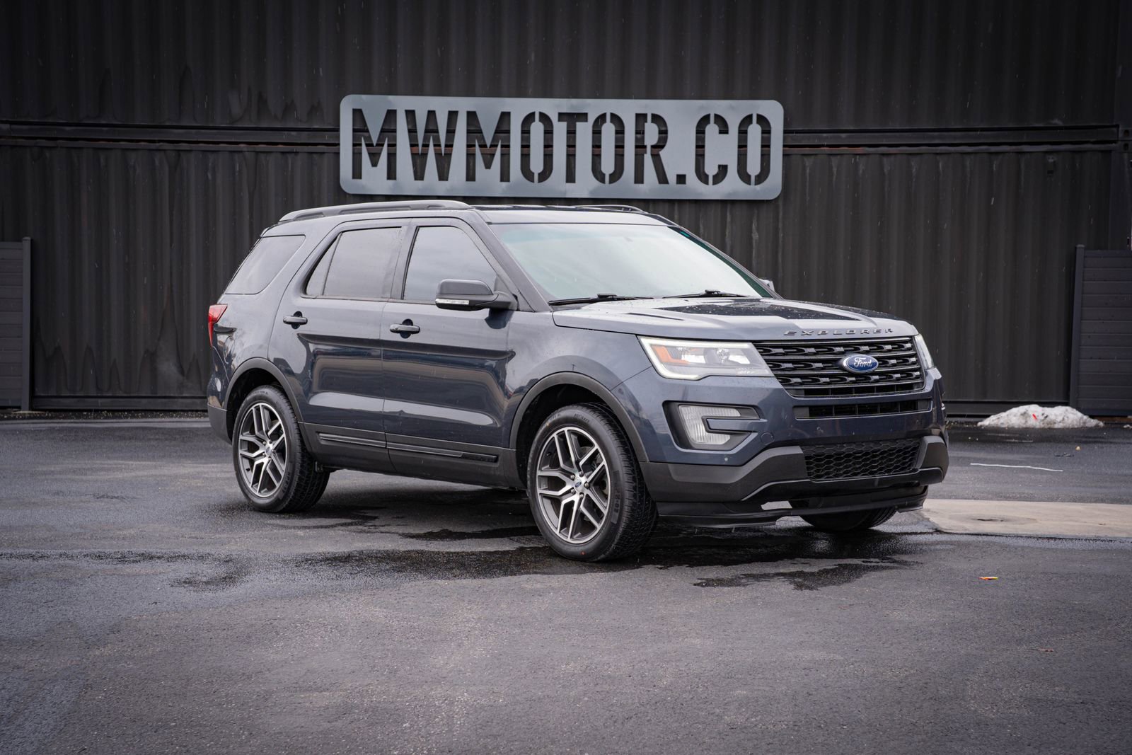 Used 2017 Ford Explorer Sport AWD/4WD image 1