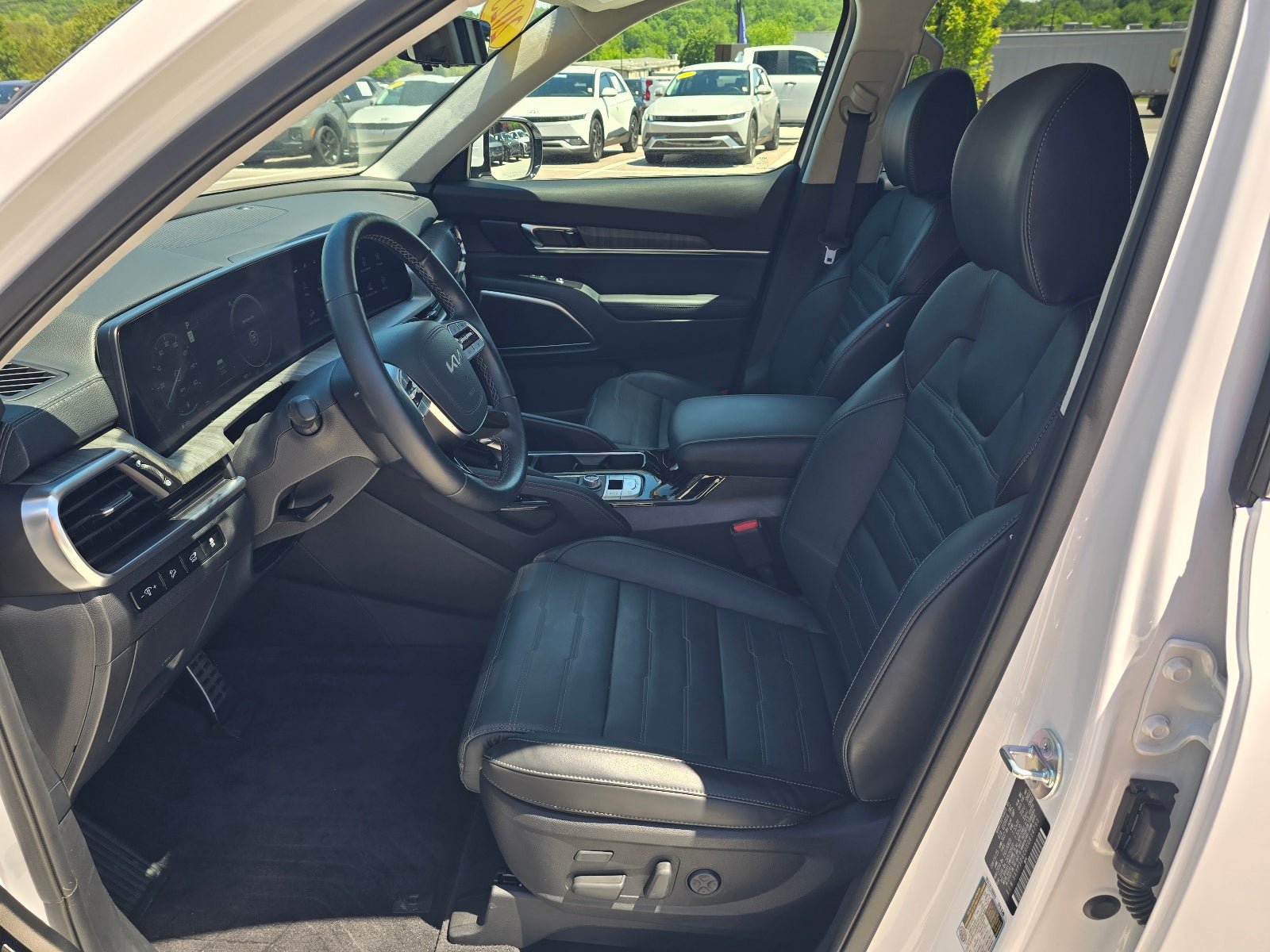 Used 2025 Kia Telluride SX Prestige AWD/4WD image 12
