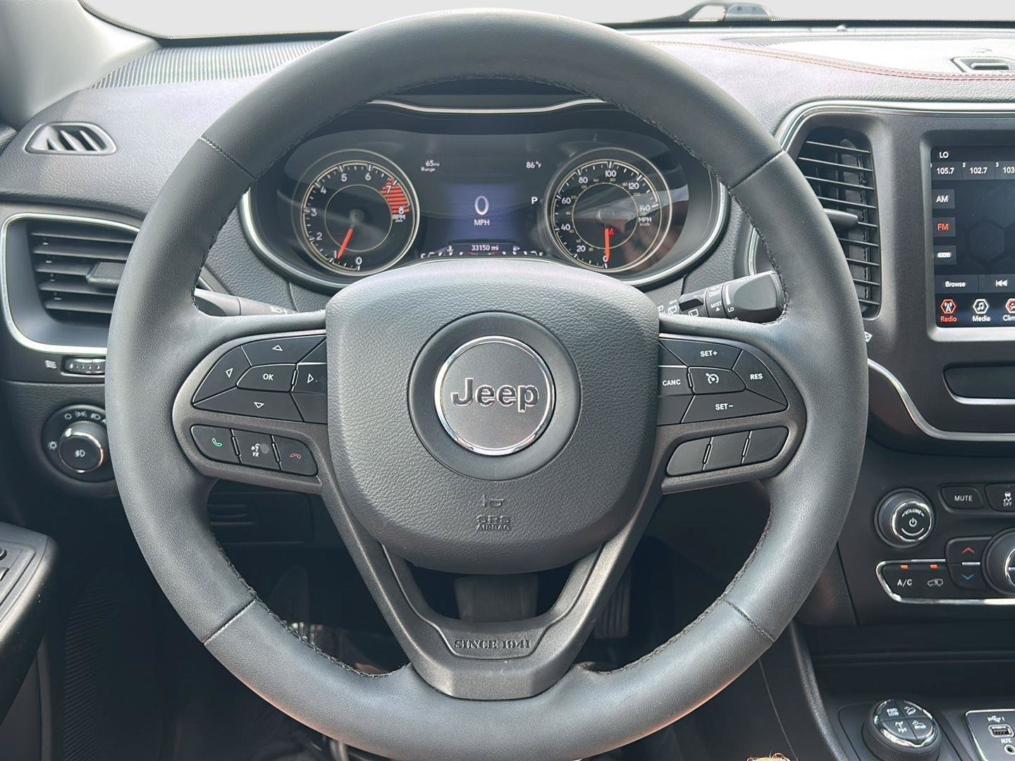 Used 2022 Jeep Cherokee Trailhawk AWD/4WD image 19