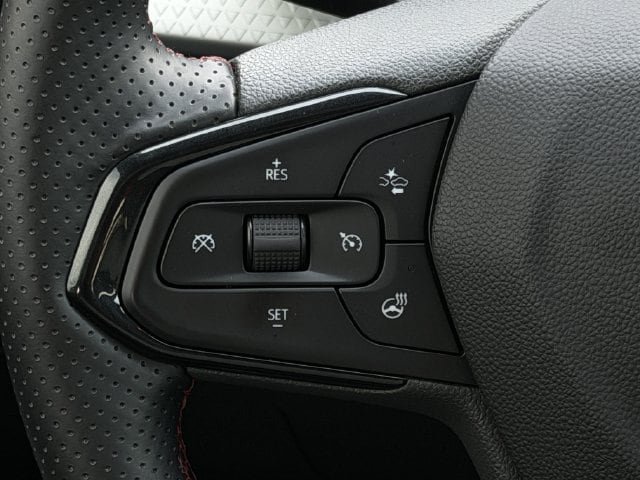 Used 2025 Chevrolet Trax RS w/ Driver Confidence Package FWD image 13