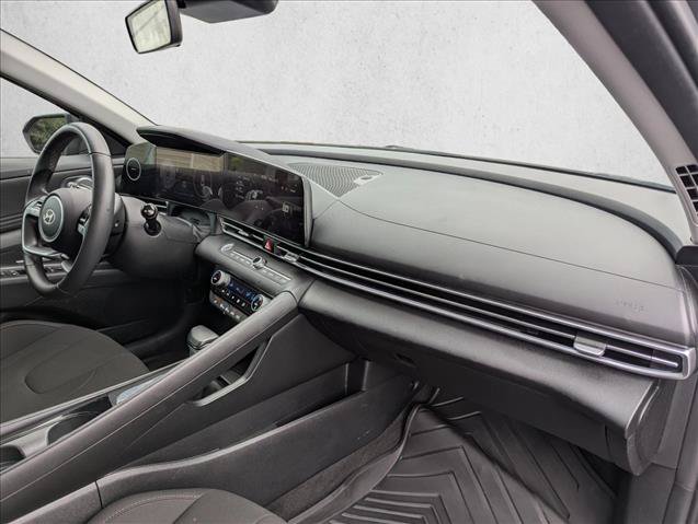 Used 2025 Hyundai Elantra SEL FWD image 26