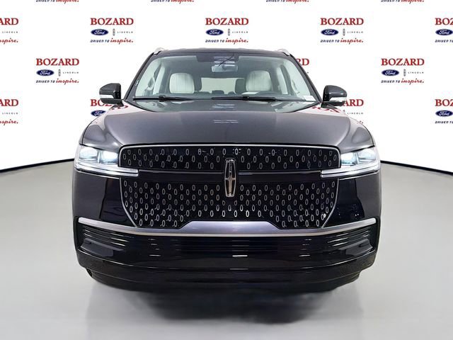 New 2026 Lincoln Navigator L Premier AWD/4WD image 3