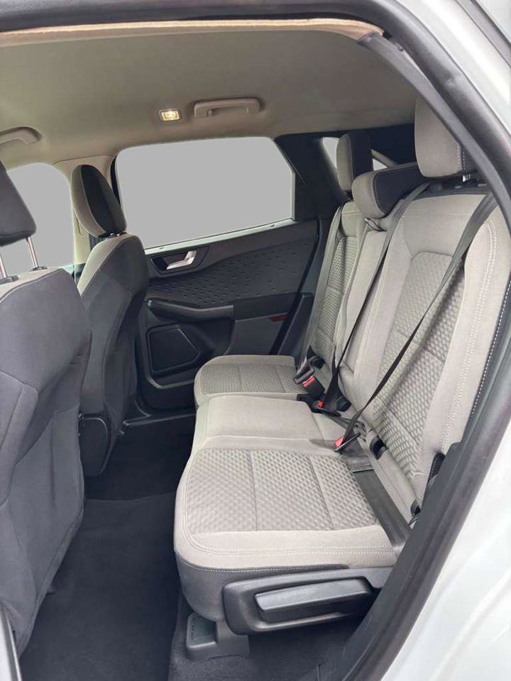 Used 2020 Ford Escape SE image 27