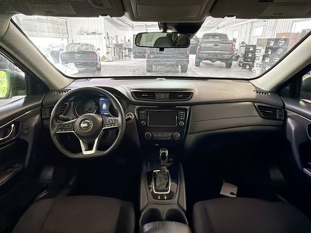Used 2019 Nissan Rogue SV AWD/4WD image 10