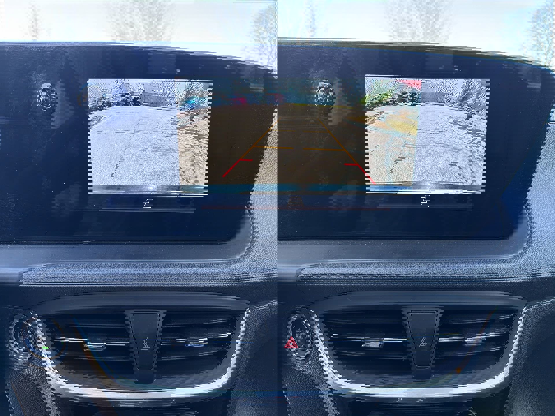 Certified 2024 Buick Encore GX Sport Touring AWD/4WD image 21