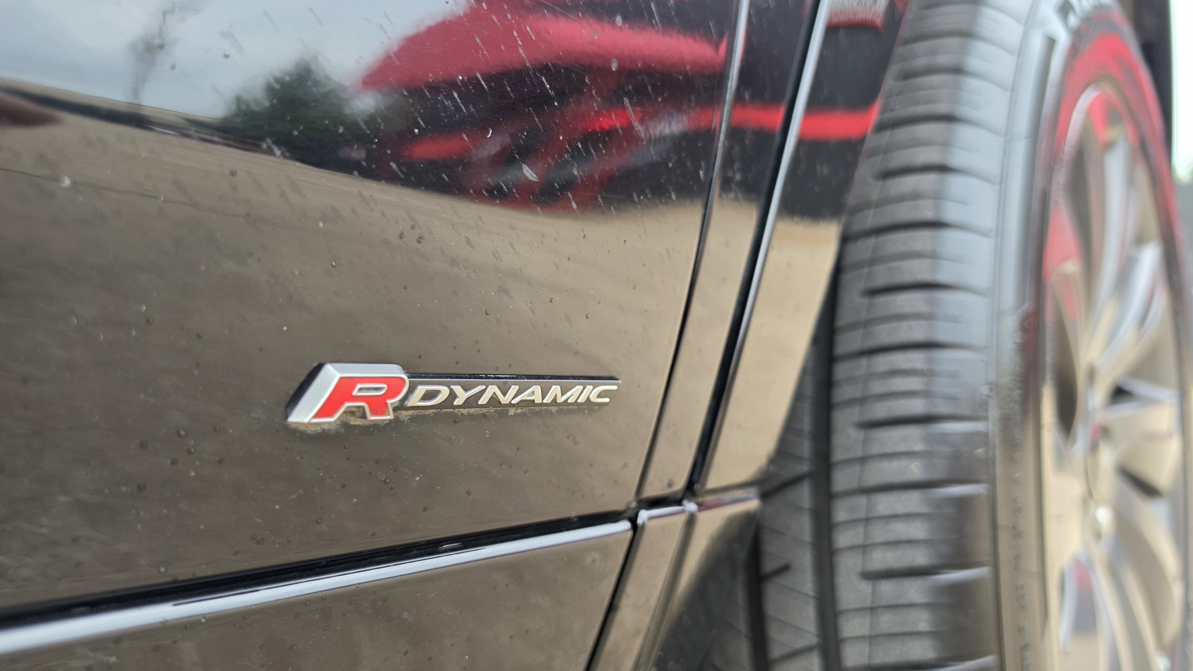 Used 2020 Land Rover Discovery Sport SE R-Dynamic AWD/4WD image 18