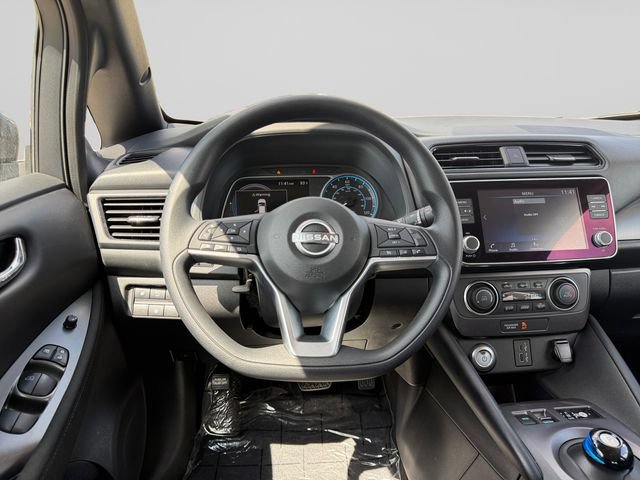 Used 2024 Nissan Leaf S FWD image 11