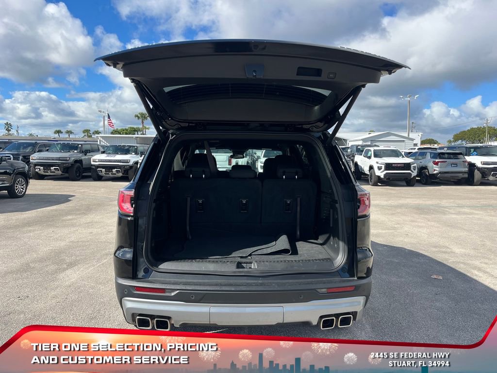 Used 2025 GMC Acadia Elevation image 16