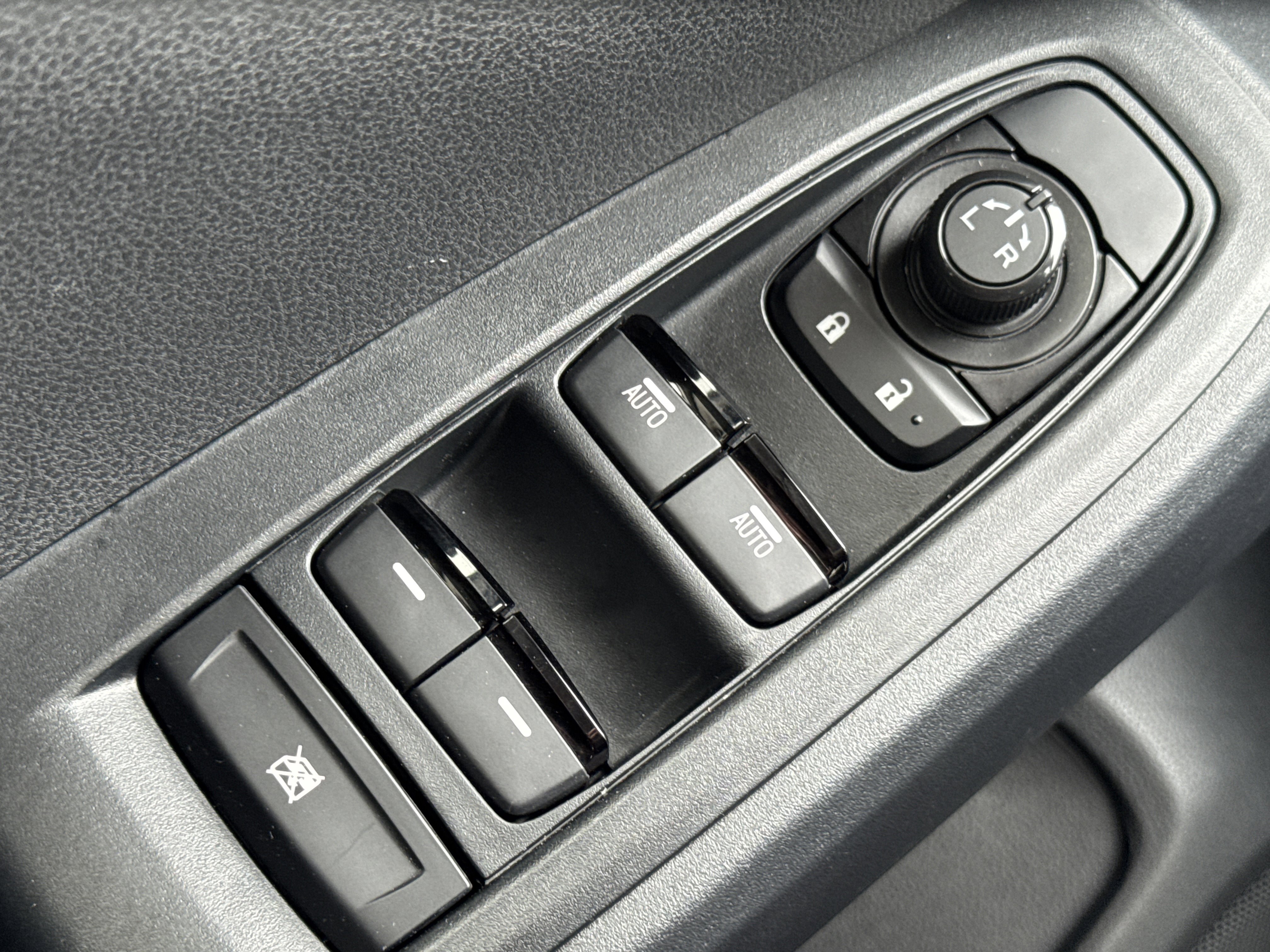 Certified 2025 Subaru Crosstrek 2.5i Premium image 22