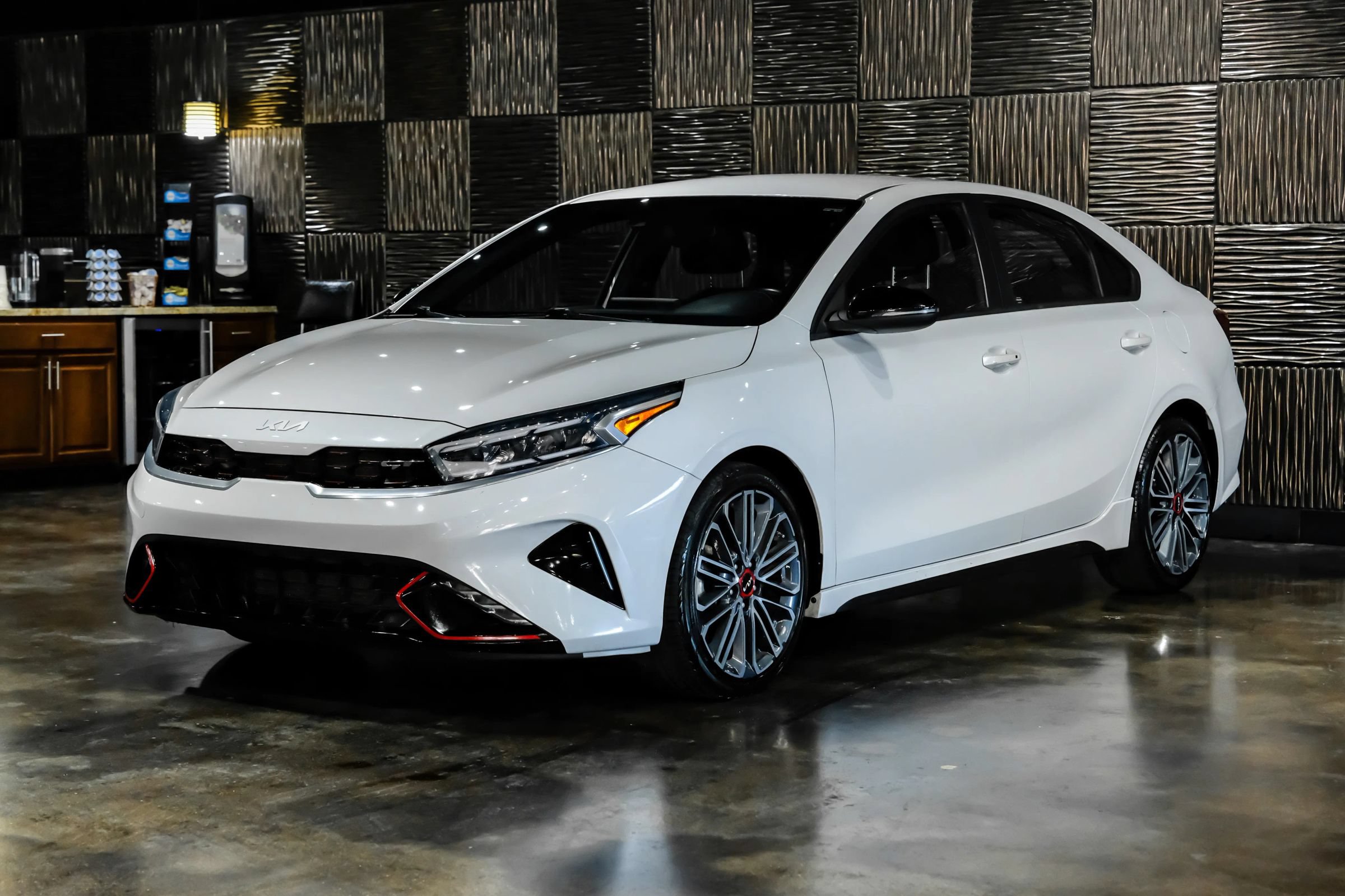 Used 2022 Kia Forte GT FWD image 6