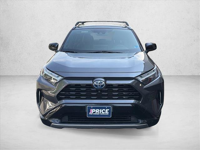 Used 2022 Toyota RAV4 XSE AWD/4WD image 2