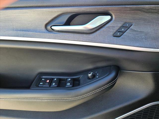 Used 2022 Jeep Grand Cherokee L Limited w/ Trailer Tow Group (B) image 6