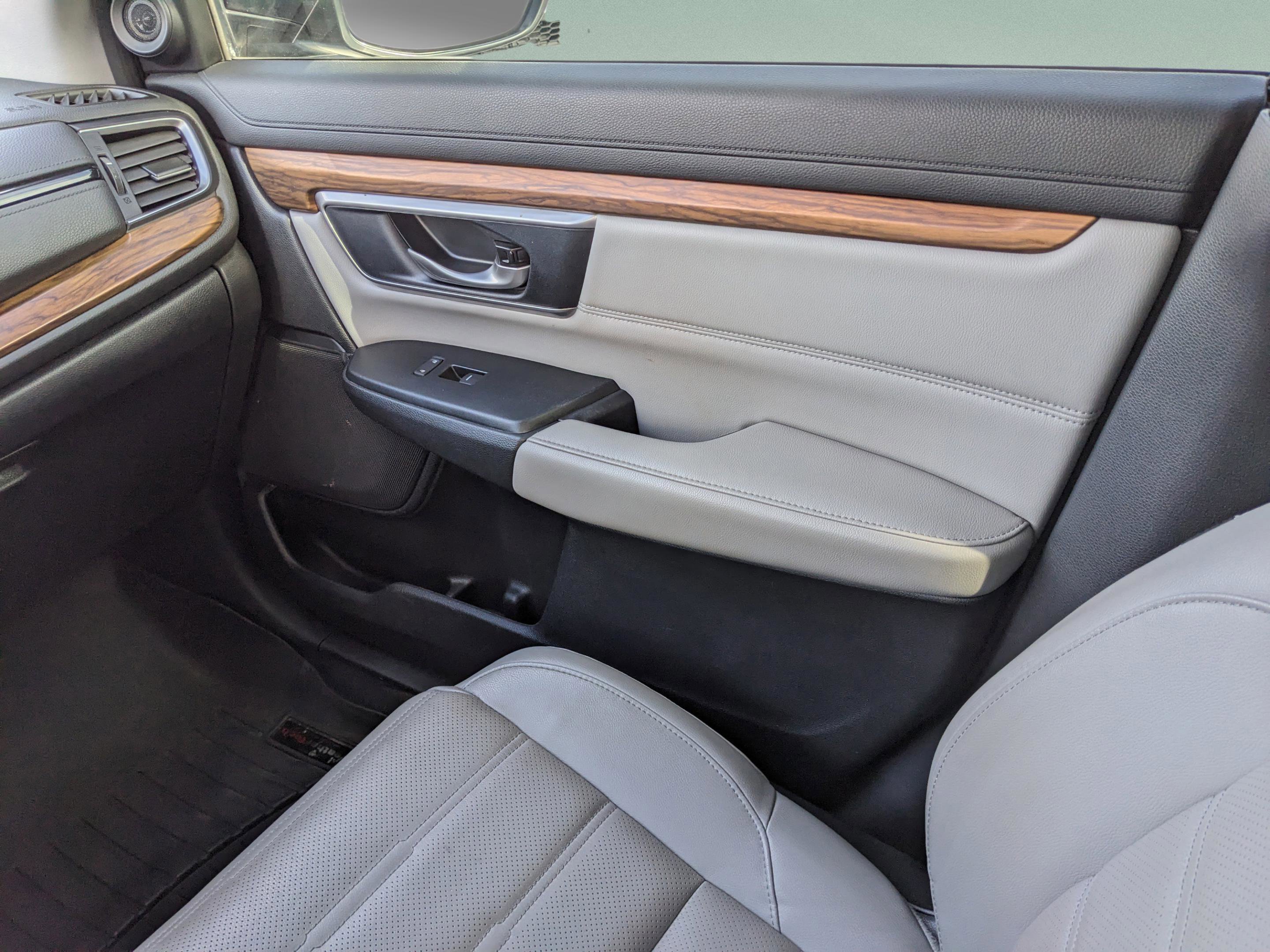 Used 2018 Honda CR-V Touring image 20