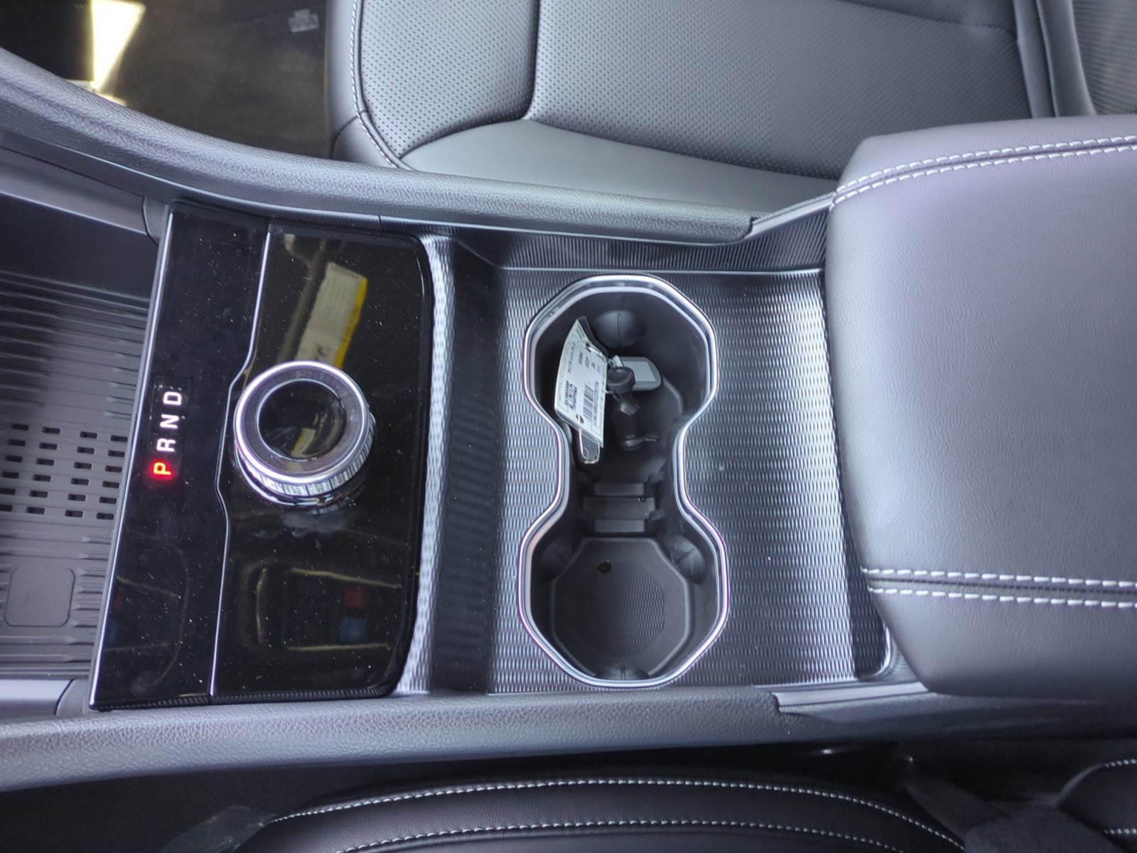 New 2026 Jeep Grand Cherokee Limited w/ Luxury Tech Group II RWD image 15